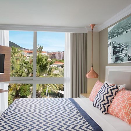 Paloma Marina Suites - Adult Only 쿠사다시 외부 사진