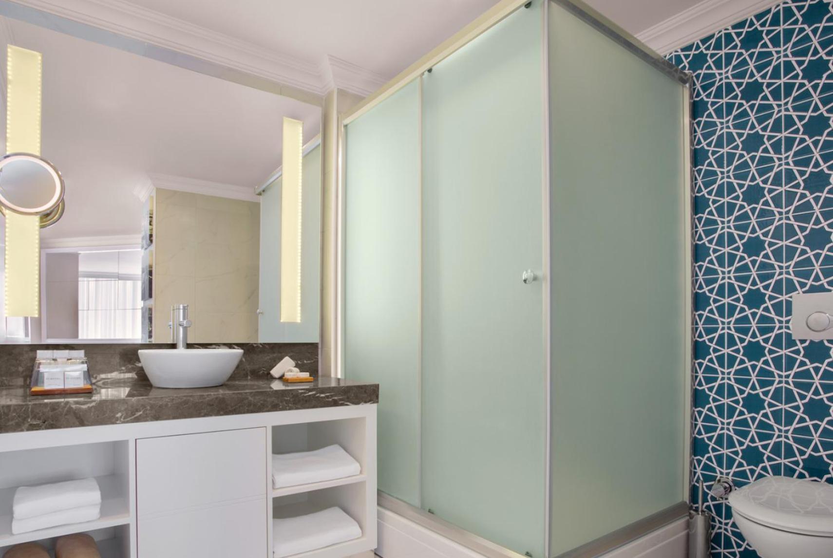 Paloma Marina Suites - Adult Only 쿠사다시 외부 사진