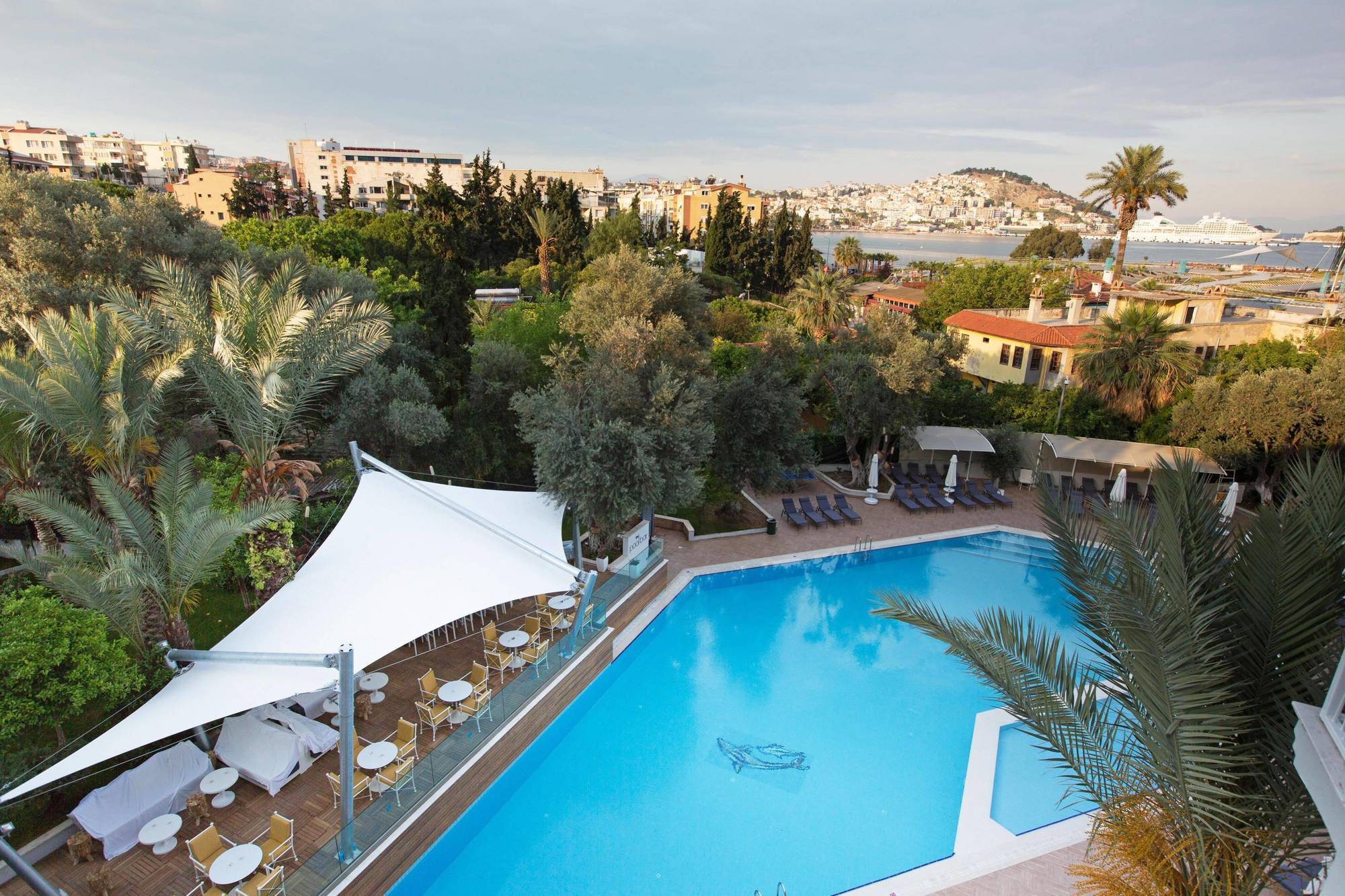 Paloma Marina Suites - Adult Only 쿠사다시 외부 사진