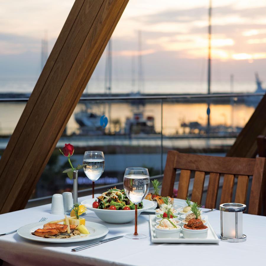 Paloma Marina Suites - Adult Only 쿠사다시 외부 사진