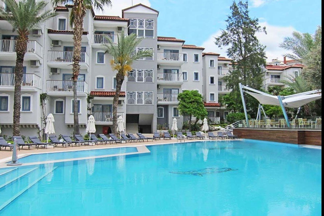 Paloma Marina Suites - Adult Only 쿠사다시 외부 사진